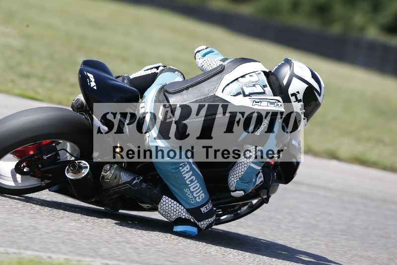 /44 09.08.2025 Plüss Moto Sport ADR/Freies Fahren/411